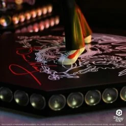 εξώφυλλο -EFANTASY εκπτώσεις 170738 1 0500 figoura queen rock iconz brian may statue 23cm le3000