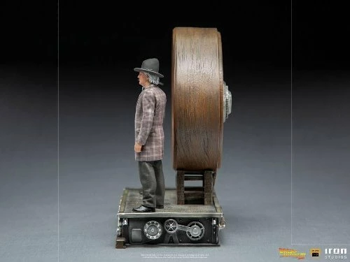 Back To The Future III - Marty And Doc At The Clock Art Scale 1/10 Deluxe Statue (30cm) 4 Back To The Future III - Marty And Doc At The Clock Art Scale 1/10 Deluxe Statue (30cm) - Image 2