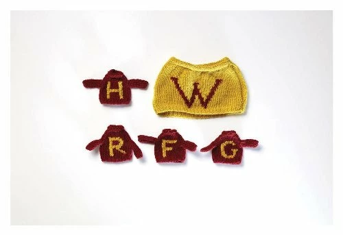 Harry Potter - Tea Cosy And Egg Cosy Mini Sweater Knitting Kit 6 Harry Potter - Tea Cosy And Egg Cosy Mini Sweater Knitting Kit - Image 4